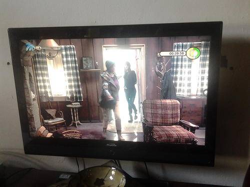 32" PROLINE TV
