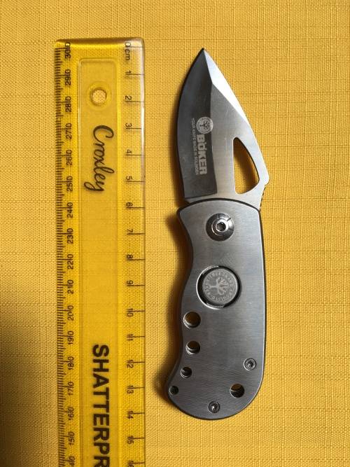 KNIFE
