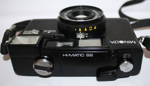 Minolta Hi Matic S2 Minolta 38mm 1:2.8 Lens-Shutter and Flash Fires with Bag and Filter
