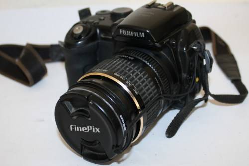 Fujifilm-FinePix-S 9600-Digital Camera