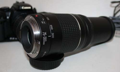 **Canon EOS 400D Digital** Including Canon EF-S 18-55mm 1:3.5-5.6 ii(USM) Lens plus 75-300mm Lens.