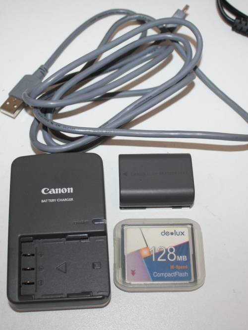 **Canon EOS 400D Digital** Including Canon EF-S 18-55mm 1:3.5-5.6 ii(USM) Lens plus 75-300mm Lens.