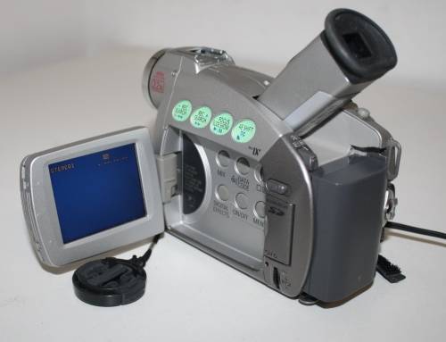 **Canon MV 550i**Digital Video Camcorder....Incl Charger/Cables/Instruction etc..As per Photos