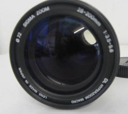 **Sigma AF-MF Zoom 28-200mm1:3.5-5.6 DL HyperZoom Macro-(72) Aspherical IF Lens.