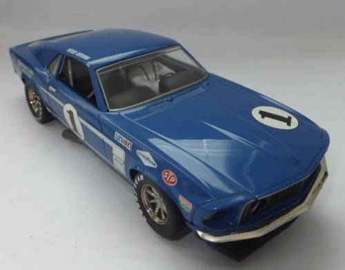 **Scalextric**Ford Boss 302 Mustang -"Mustang Clubs Racing Team"..Not tested.
