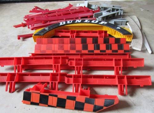 **Scalextric Bridge/Barriers etc**As per photos
