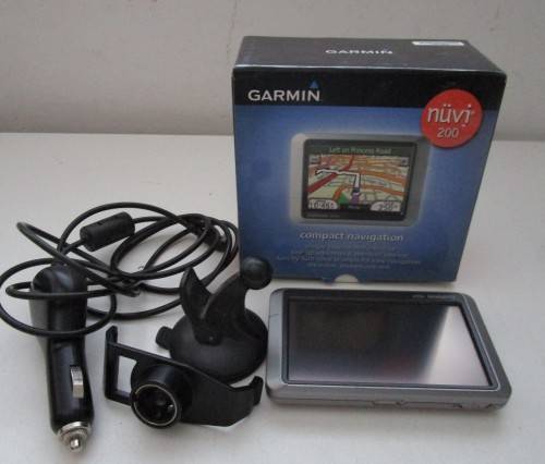 **Garmin Nuvi 200**Compact Navigation..Incl Charger/Screen Attachment-Boxed..Working
