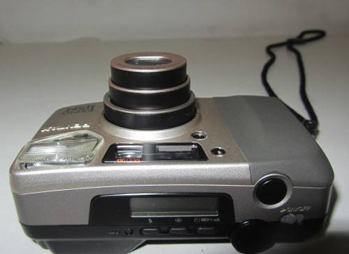 **Pentax Espio 115M**...Shutter Fires-Zoom Works-Flash Fires-Not Film Tested-Needs New Battery