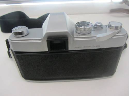 **Mamiya/Sekor 500 DTL**35mm Film Camera-Auto Mamiya/Sekor 1:2 f=50mm Lens Plus Centon Zoom and Tele