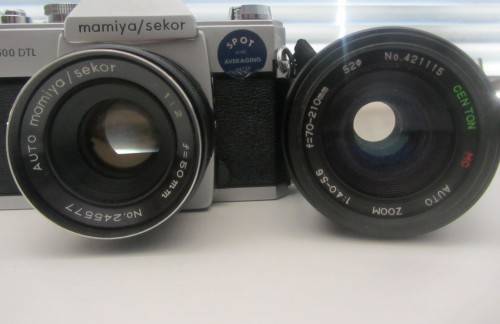 **Mamiya/Sekor 500 DTL**35mm Film Camera-Auto Mamiya/Sekor 1:2 f=50mm Lens Plus Centon Zoom and Tele
