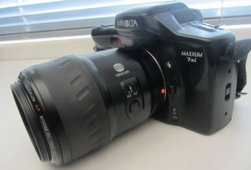 **Minolta Maxxum 7xi** Minolta Maxxum Af Zoom xi Macro-Af 100-300mm 1:4.5-5.6 Lens