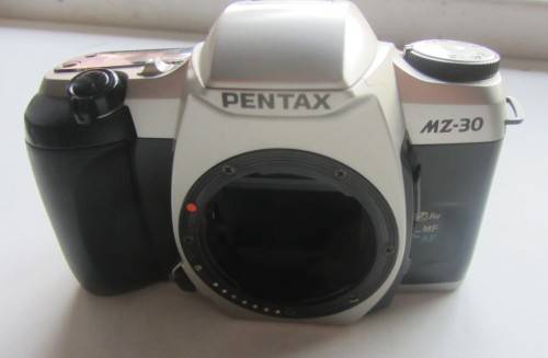 Pentax MZ-30-Shutter Fires Smoothly.