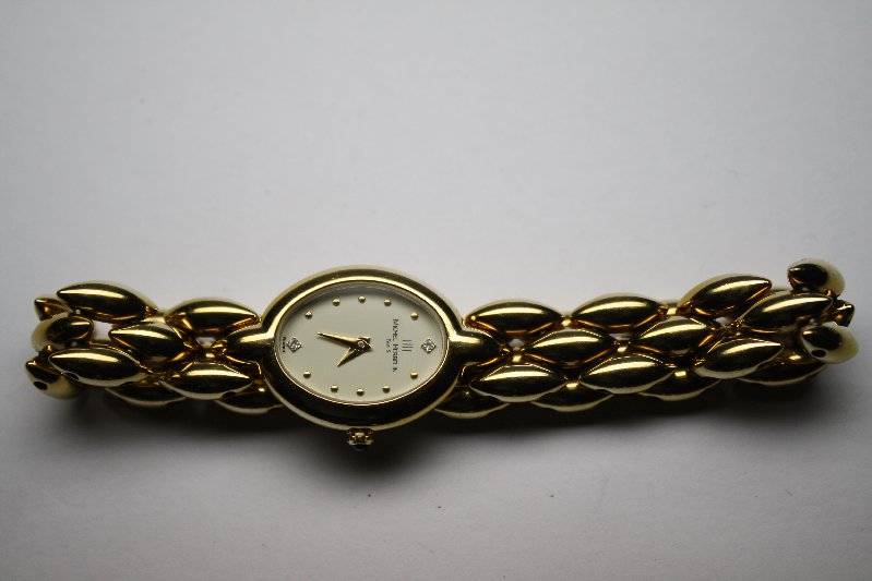 Michel Herbelin Paris Ser No 17043.B Ladies watch Link strap