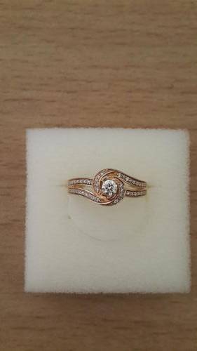 Yellow Gold And Diamond Twist Ring Valued at R34.698