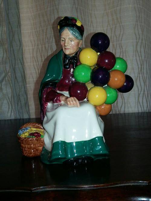 Royal Doulton - The old balloon seller H.N.1315