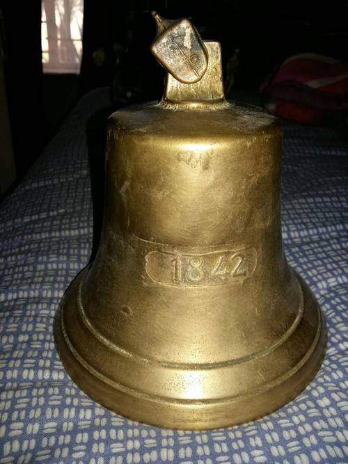 Beautiful brass bell with inscription 1842