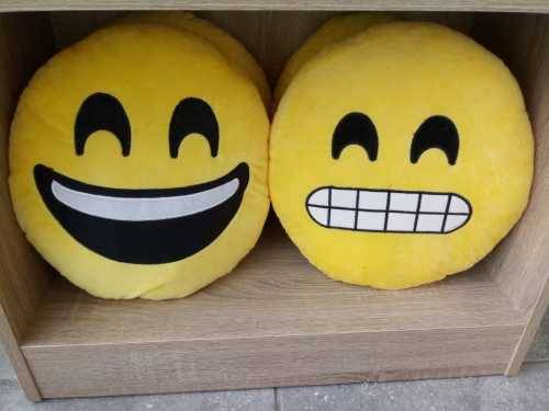 32cm Emoji Cushion