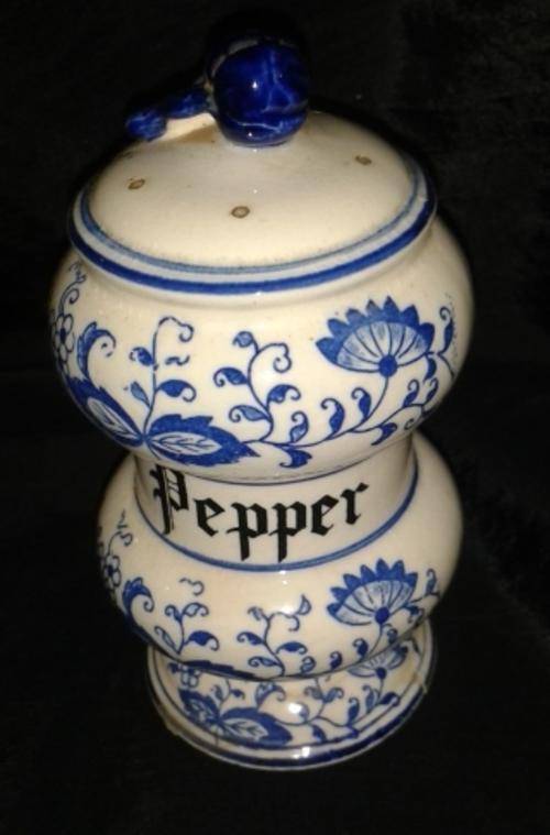 "Blue Onion" Porcelain Pepper Pot