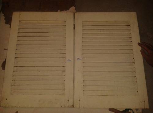 LOUVRE CABINET DOORS X 2