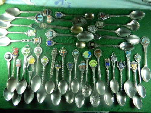 "WOW" 38 silver plated souvenir spoons from around the world.. As per pict