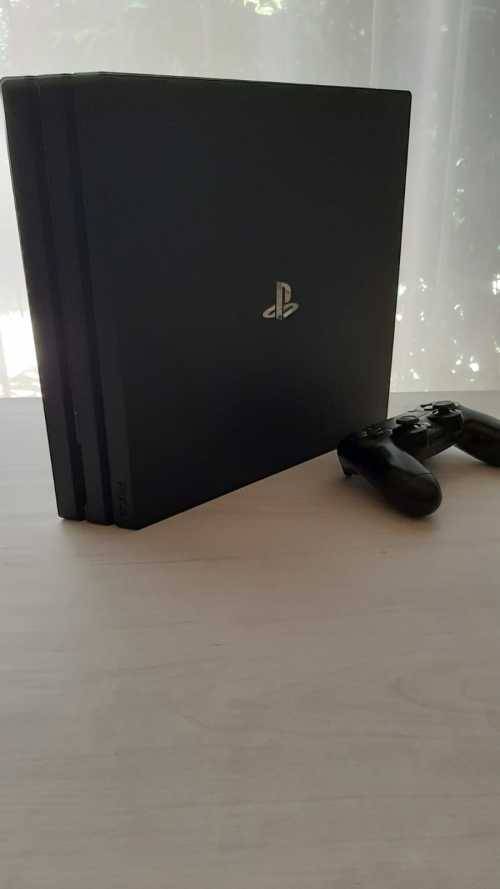 PS4 Pro 1TB (System Software 9.00)