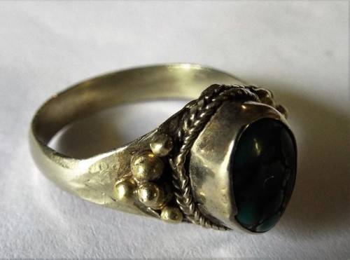 Vintage silver ring with rare arabian tirqoise stone in