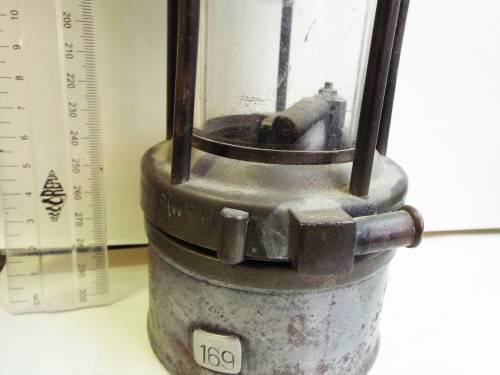 NICE AND RARE MINERS LAMP: THE WOLF SAFETY LAMP : HOOK ON TOP FOR HANGING