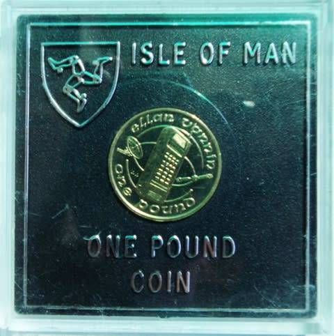 ISLE OF MAN COIN SET ,,1 POUND ,2 POUND AND CAT CROWN