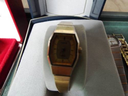 9 x old ladies watches,, lot from eastate