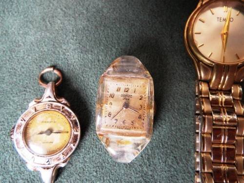 9 x old ladies watches,, lot from eastate