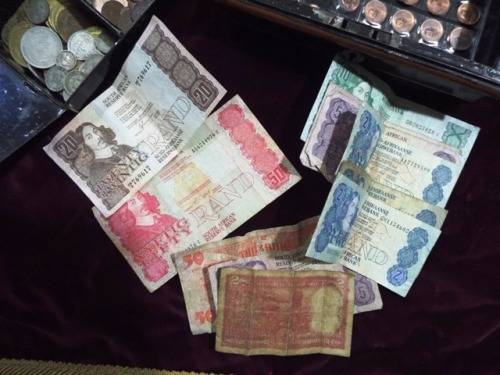 WOW huge hoard of COINS AND  NOTES some silver in vintage money box  at R1 start
