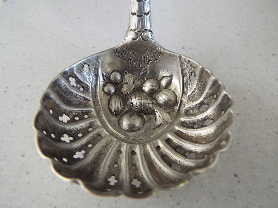 Antique silver  spoon  with hallmarks T W  (1766/77) 43 grams of silver super antique