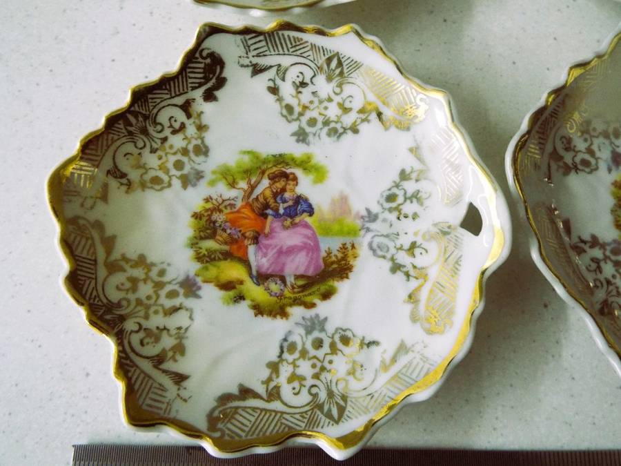 RARE ,,Vintage Unbelievable German Porcelain ,,,   Lamour made in east Germany 6  sweet/cake plates