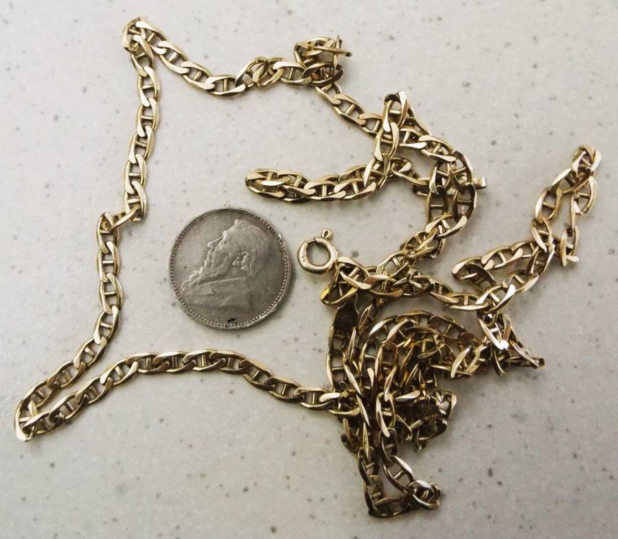1895 silver zar 3d and solid  9ct gold chain 670mm long 8 gram