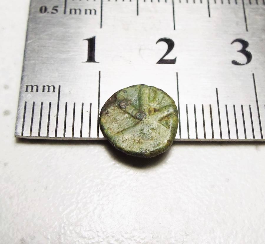 RARE Ancient Roman  Coin ,,,2000 year old coin (H)