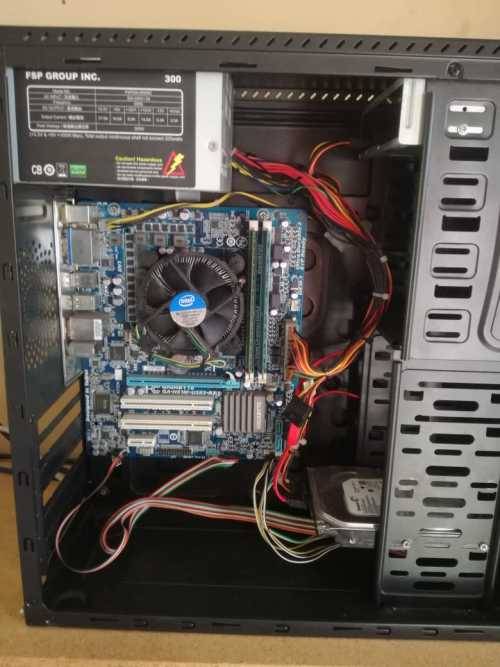 GIGABYTE i3 COMPUTER