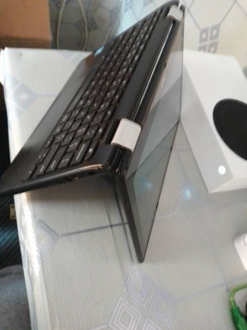 Acer Chromebook R11 C738T-C9SH 11.6` Celeron Notebook - Intel Celeron N3060, 32GB HDD, 4GB RAM