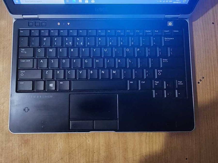 Dell Latitude E6230 Core I5/4 Gig Ram/500 Gig HDD - BRAND NEW BATTERY INSTALLED.