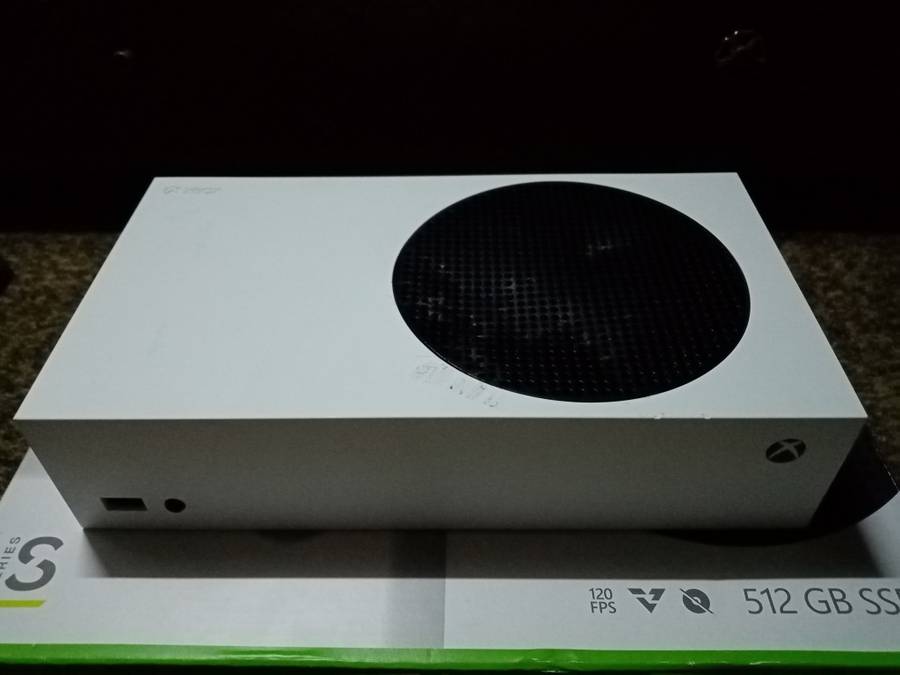 FAULTY! XBOX SERIES S 512GIG SSD IN ORIGINAL BOX.