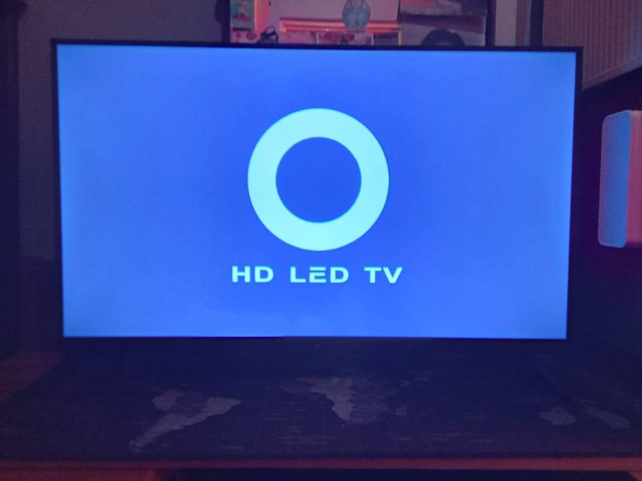 0-LED HD 32` TV/COMPUTER SCREEN