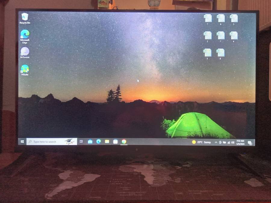 0-LED HD 32` TV/COMPUTER SCREEN