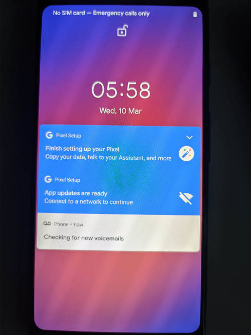Google Pixel 3 64GB + Spigen Cover