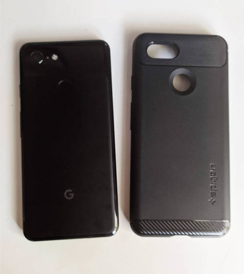 Google Pixel 3 64GB + Spigen Cover