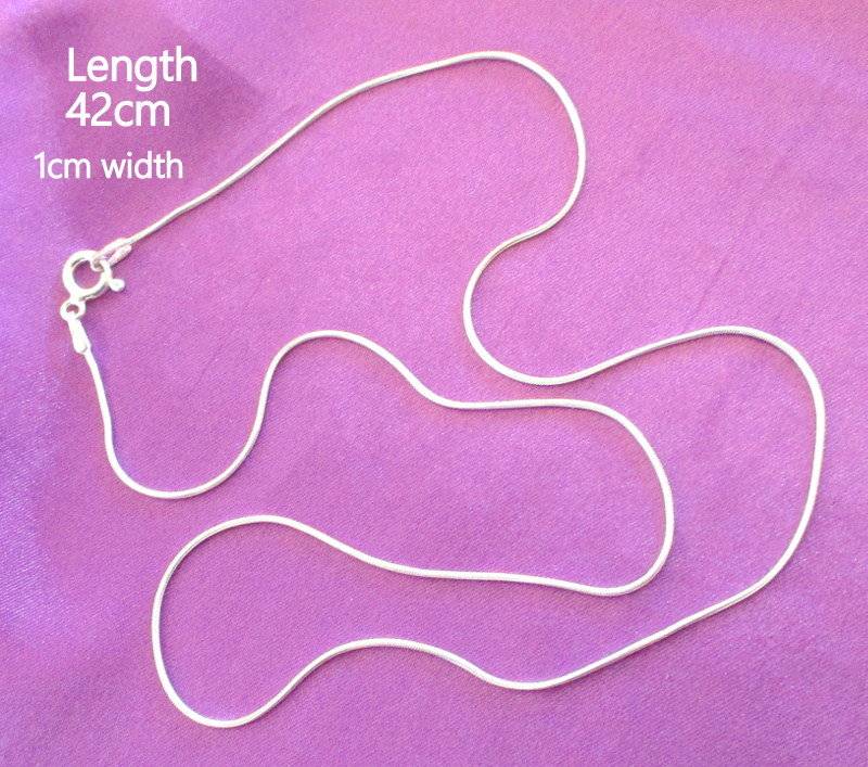 A DAINTY SOLID SILVER SNAKE CHAIN--NEW---42cm
