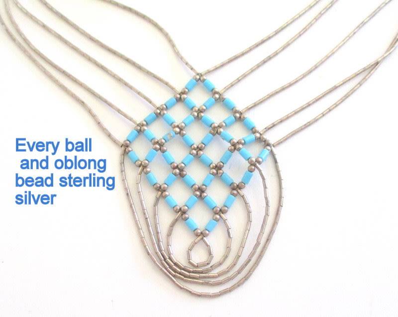 A VINTAGE STERLING SILVER NECKLACE --RARE