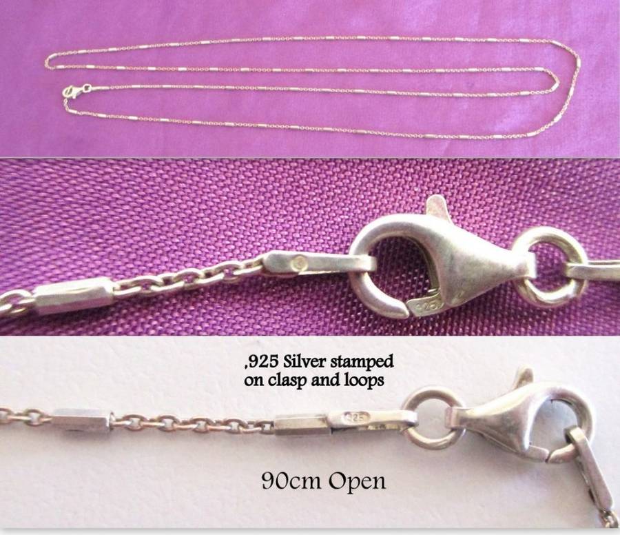 A VERY LONG SOLID SILVER CHAIN---90cm--5,1 gram