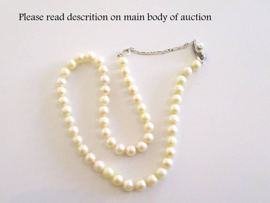 A GENUINE VINTAGE SEA WATER PEARL NECKLACE--PLEASE READ DESCRIPTION