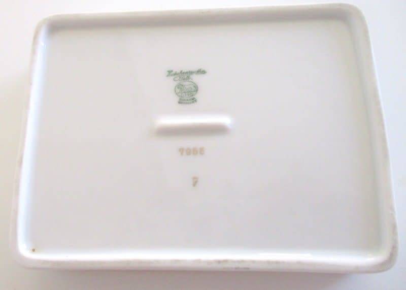 A GERMAN CERAMIC TRINKET/JEWELLERY BOX--Hutschenreuther Selb Bavaria----PERFECT