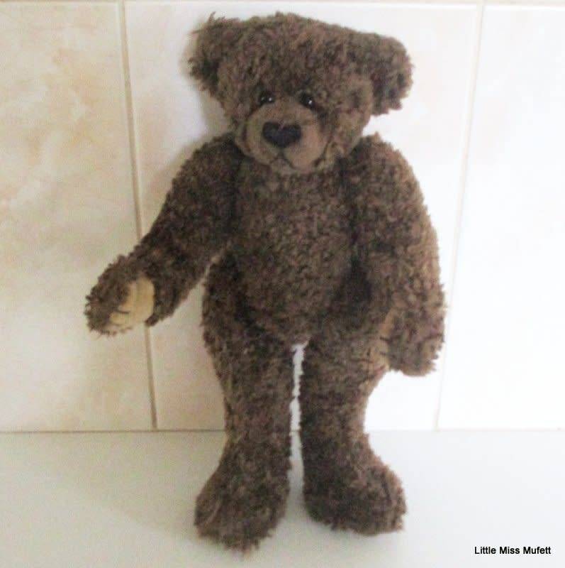 AN OAKBROOK TY INC TEDDY BEARWITH MOVABLE ARMS AND LEGS   ( B )
