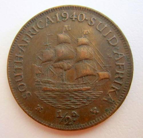 A 1940 SOUTH AFRICAN HALF PENNY---SA 12